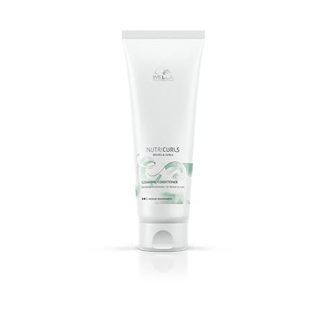 Wella EIMI CONDITIONNEUR NETTOYANT POUR CHEVEUX BOUCLÉS ET ONDULÉS _ 250ml Syl Coiff Ussel Wella EIMI CONDITIONNEUR NETTOYANT POUR CHEVEUX BOUCLÉS ET ONDULÉS _ 250ml Syl Coiff Ussel