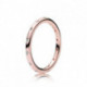 Bague Anneau Scintillant Simple Couleur Rose et Pierres Oxydes de zirconium Taille 50