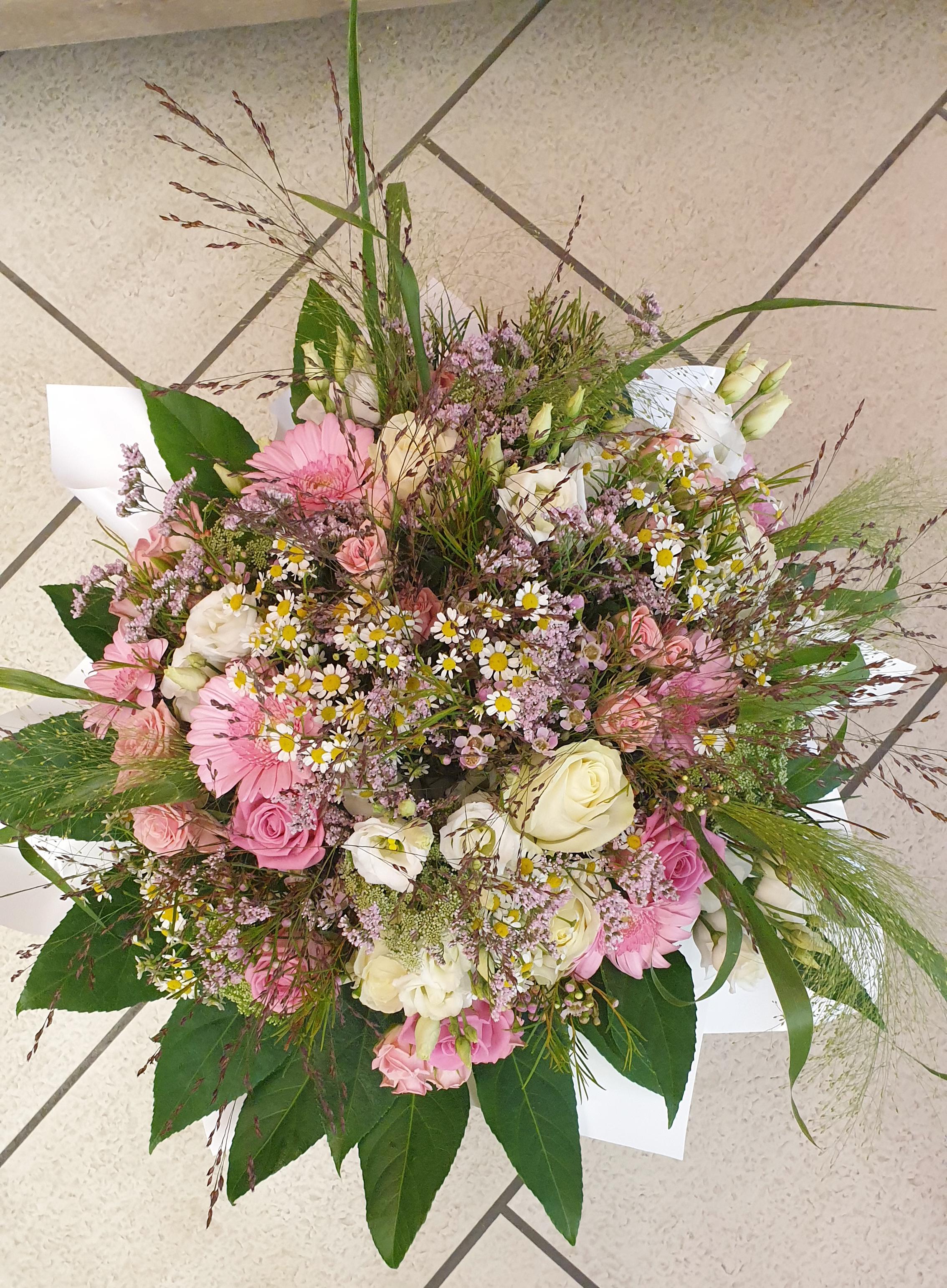 Bouquet romantique en fleurs naturelles chez Baron Fleurs