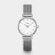 Montre Femme Boho Chic Argentée Bracelet Milanais Fond Blanc Cluse